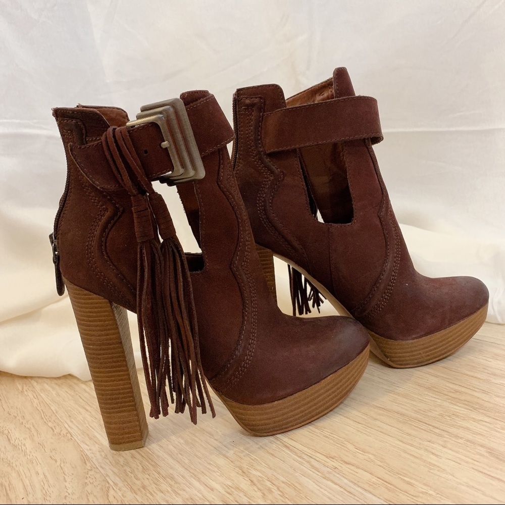 Boutique 9 Stiletto Cowboy Boots
